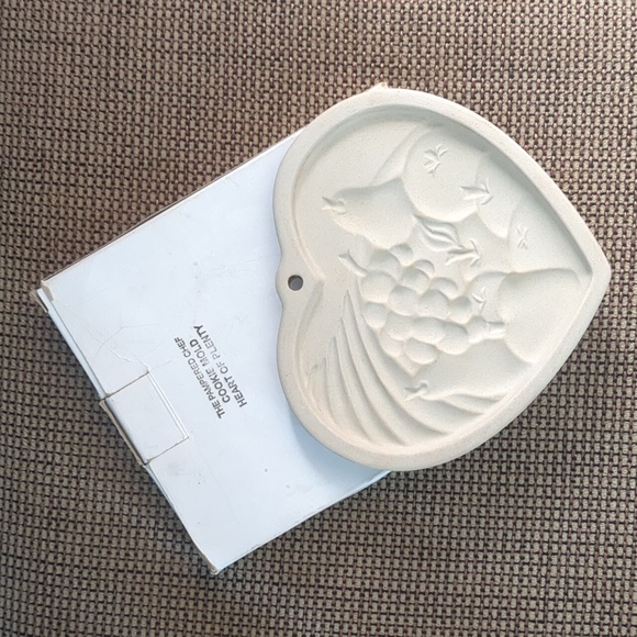 Vintage 1995 The Pampered Chef “Heart of Plenty" Cookie Mold - Picture 1 of 4